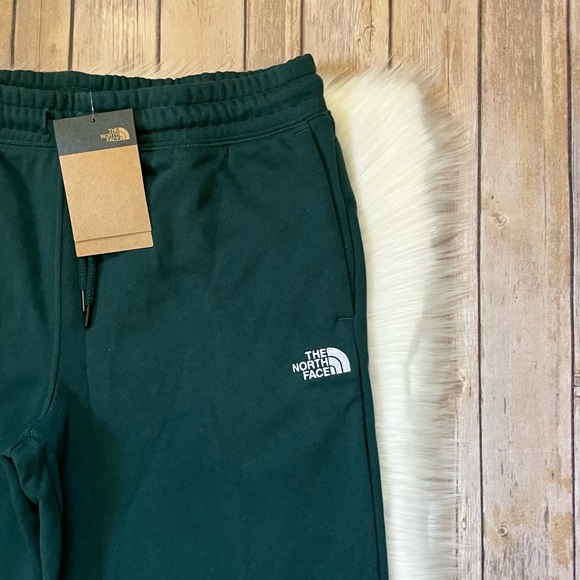 The North Face Women’s Half Dome Ponderosa Green Sweatpants - Picture 3 of 7